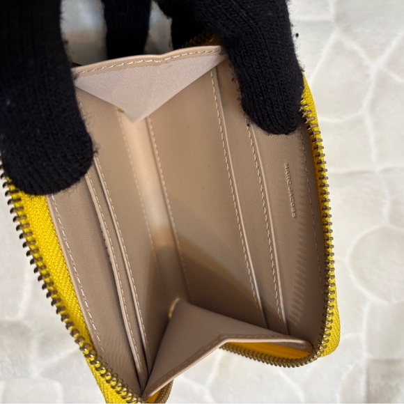 Marc Jacobs Mustard Leather Zip Wallet - Picture 8 of 8